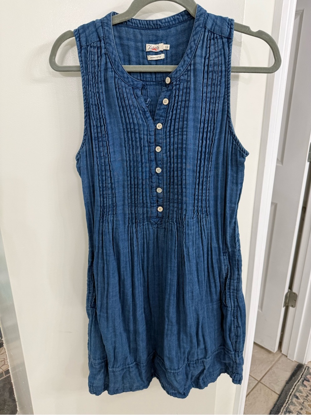 Faherty Indigo Sleeveless Pintuck Button-Front Mini Dress